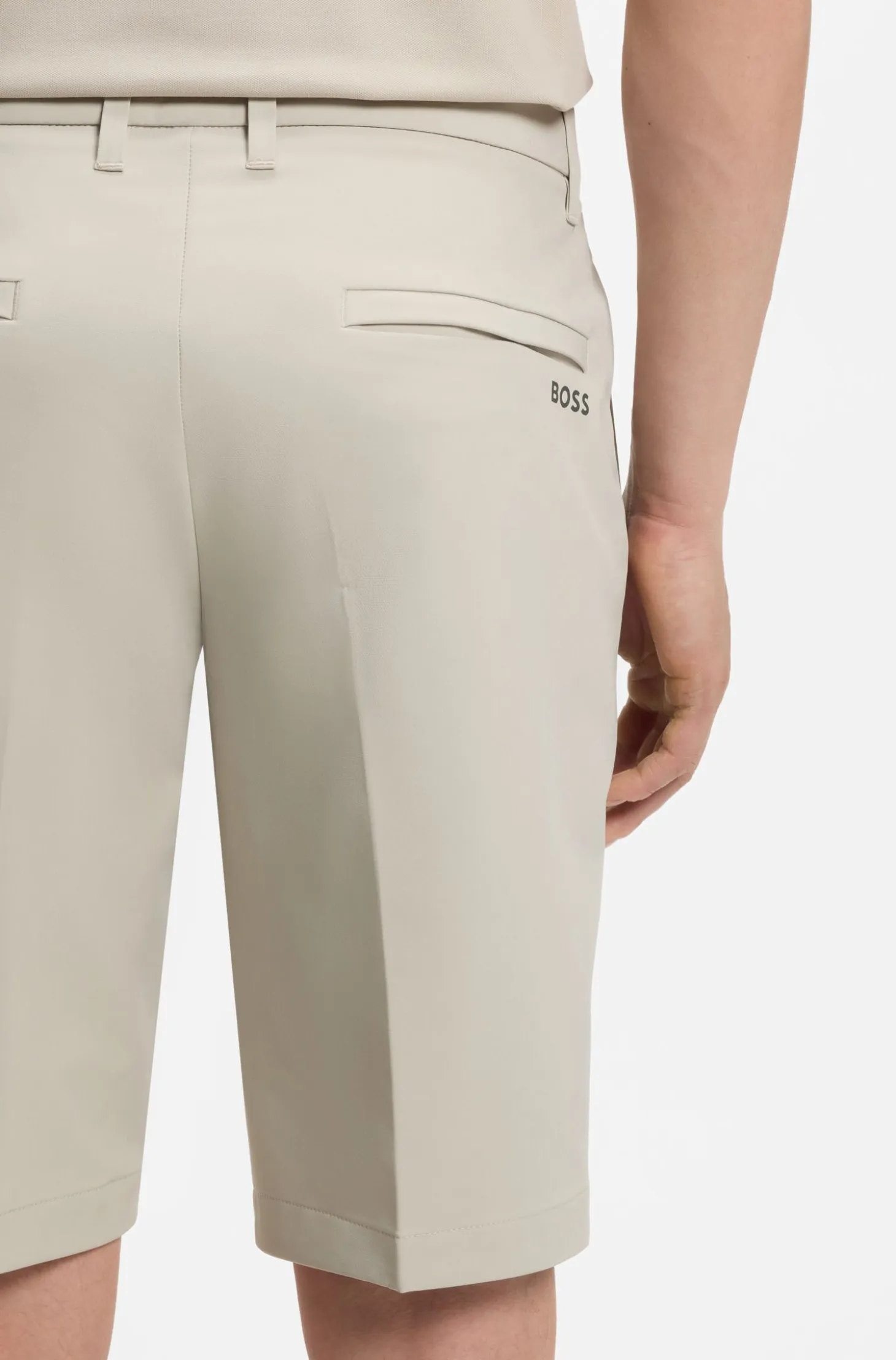 Slim-fit shorts in water-repellent stretch fabric