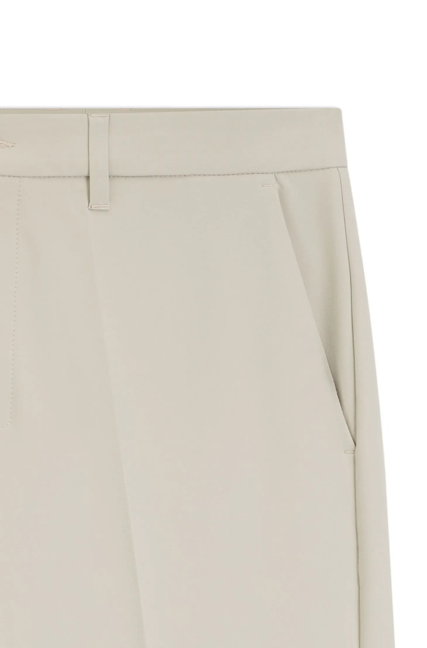 Slim-fit shorts in water-repellent stretch fabric