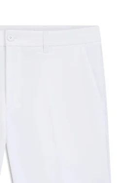 Slim-fit shorts in water-repellent stretch fabric