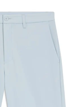 Slim-fit shorts in water-repellent stretch fabric