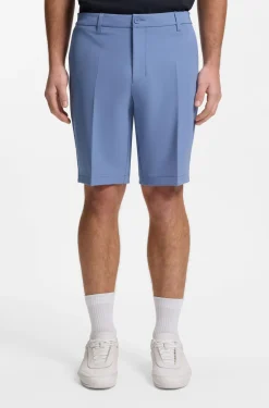 Slim-fit shorts in water-repellent stretch fabric