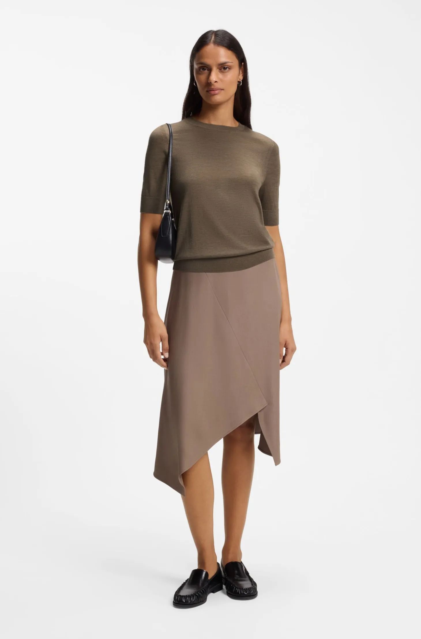 Slim-fit short-sleeved sweater in superfine merino wool