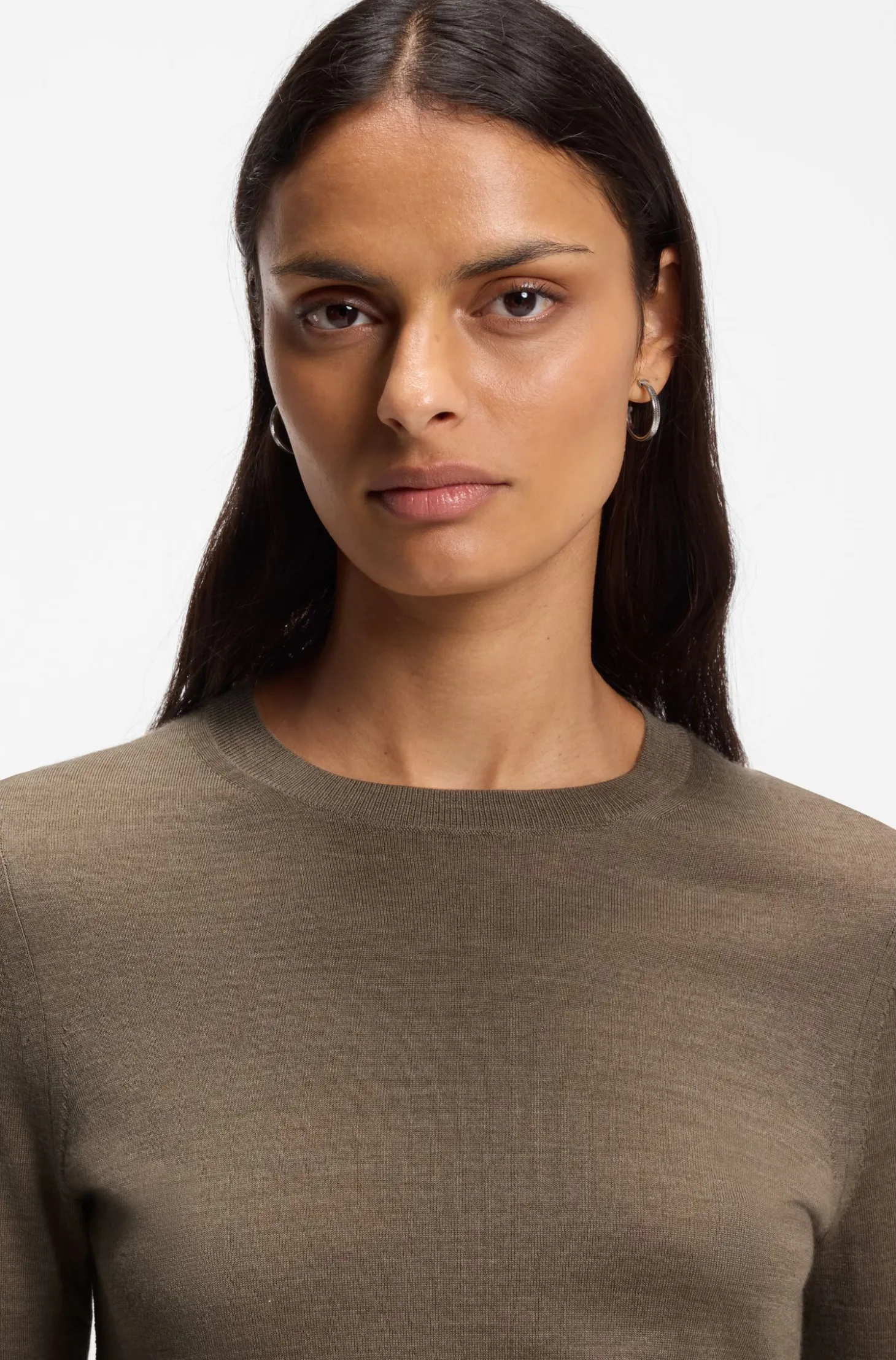 Slim-fit short-sleeved sweater in superfine merino wool