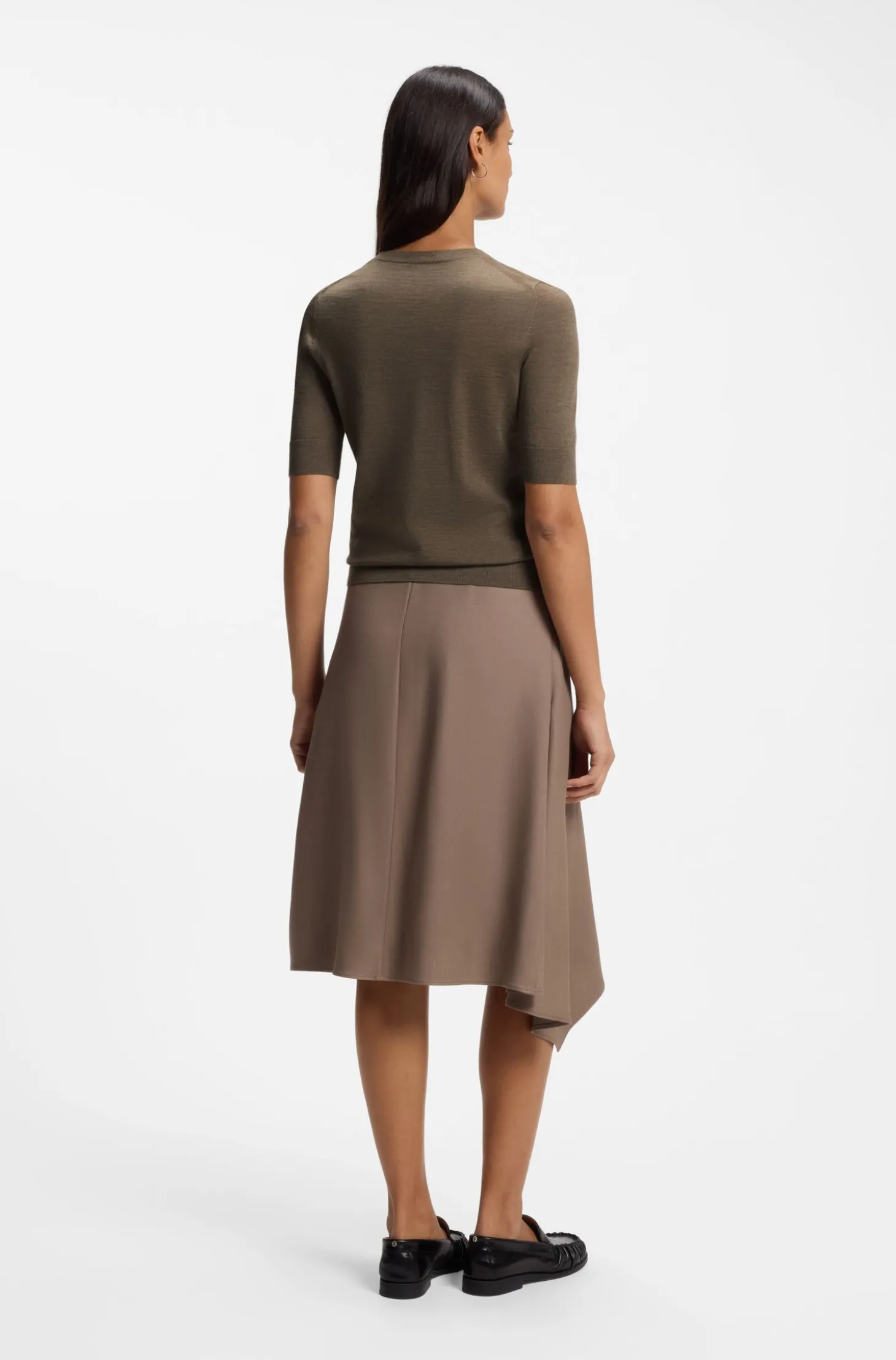 Slim-fit short-sleeved sweater in superfine merino wool