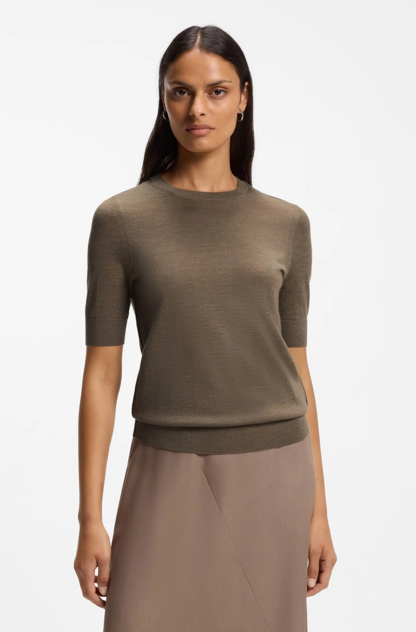 Slim-fit short-sleeved sweater in superfine merino wool