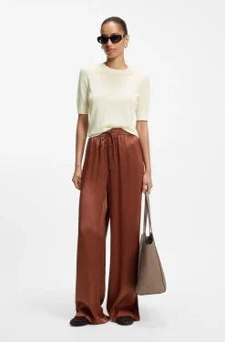 Slim-fit short-sleeved sweater in superfine merino wool