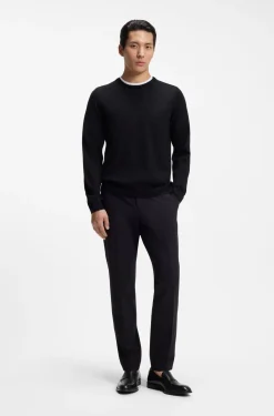 Slim-fit sweater in merino wool