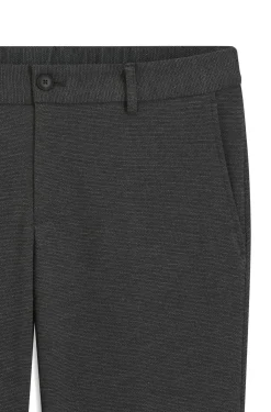 Slim-fit trousers in performance-stretch fabric