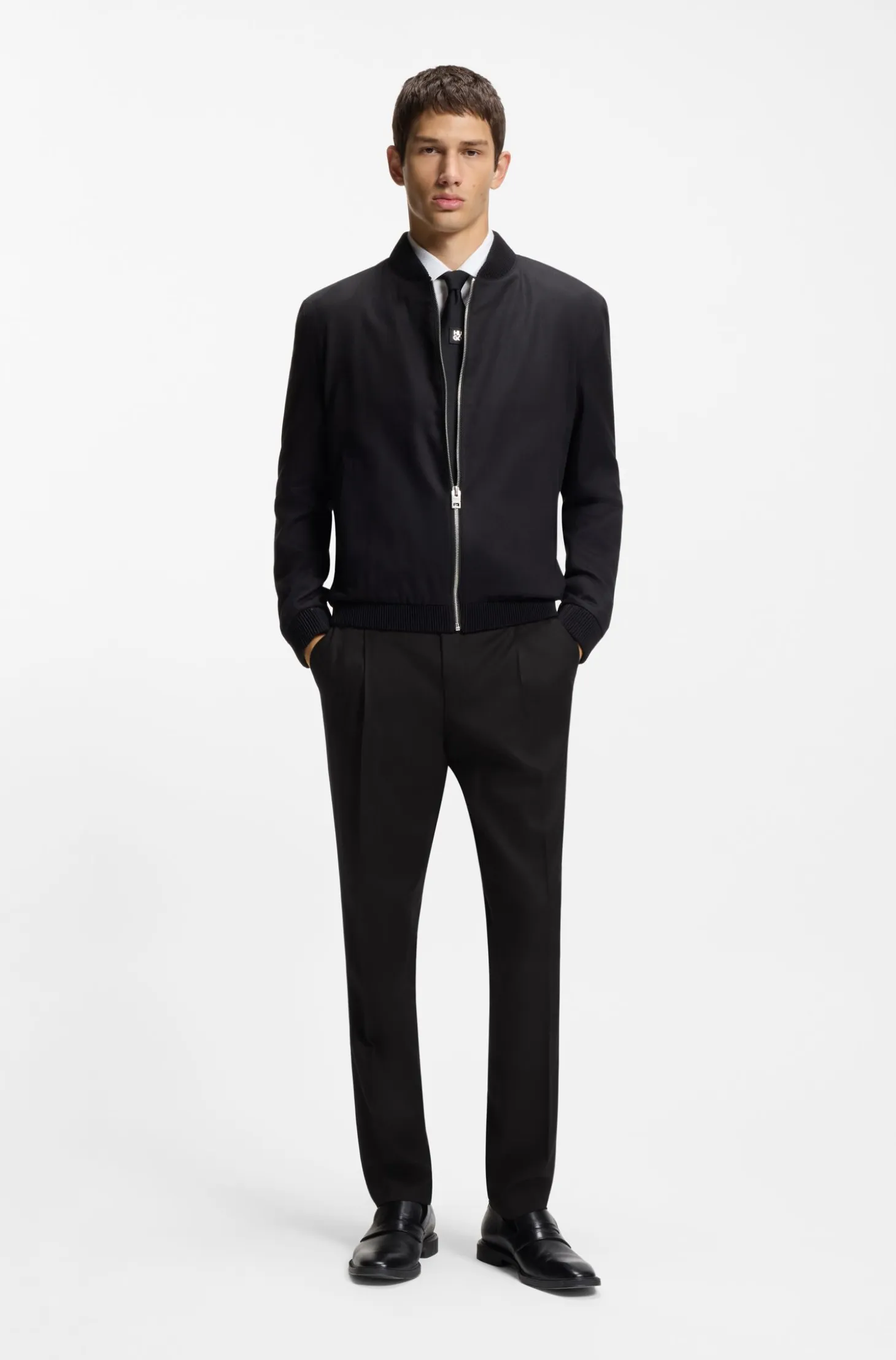 Slim-fit trousers in twill fabric with drawstring waist