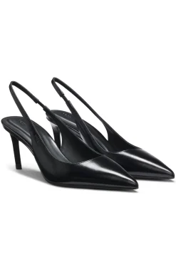 Slingback pumps in patent leather