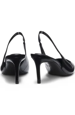 Slingback pumps in patent leather