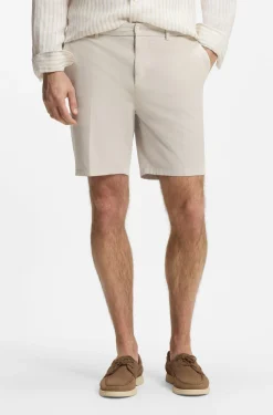 Stretch-cotton shorts in a modern fit