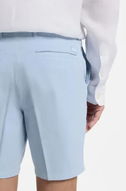 Stretch-cotton shorts in a modern fit