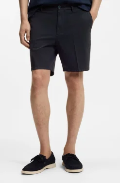 Stretch-cotton shorts in a modern fit
