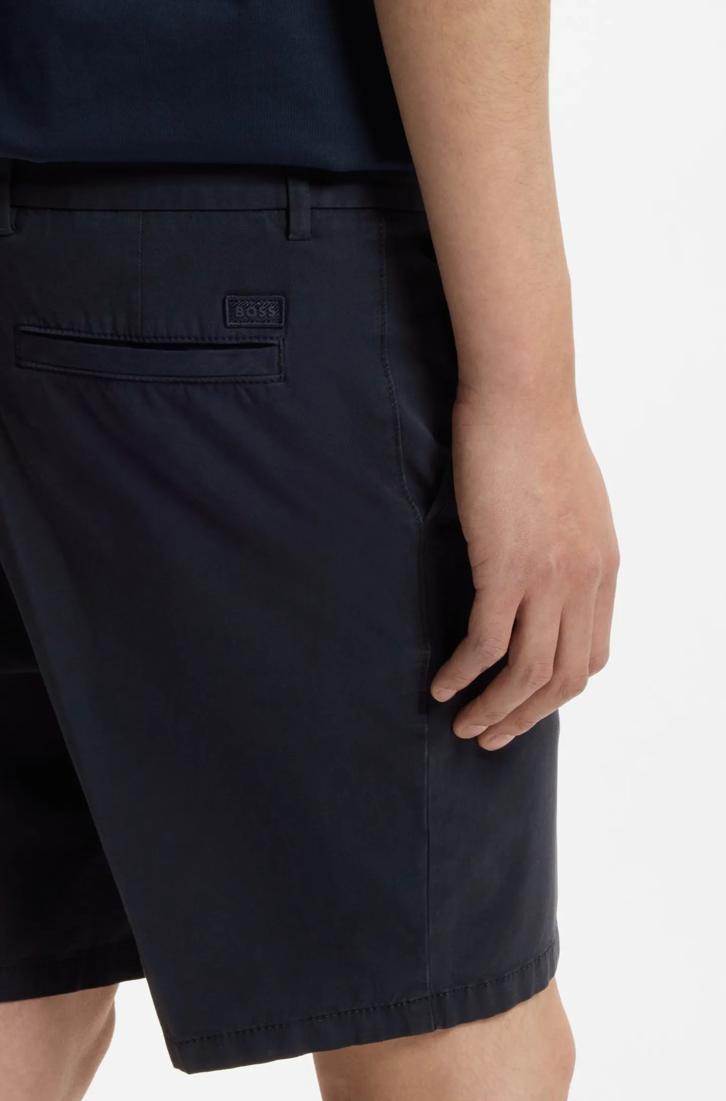 Stretch-cotton shorts in a modern fit