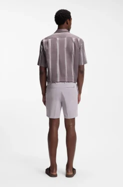 Stretch-cotton shorts in a modern fit