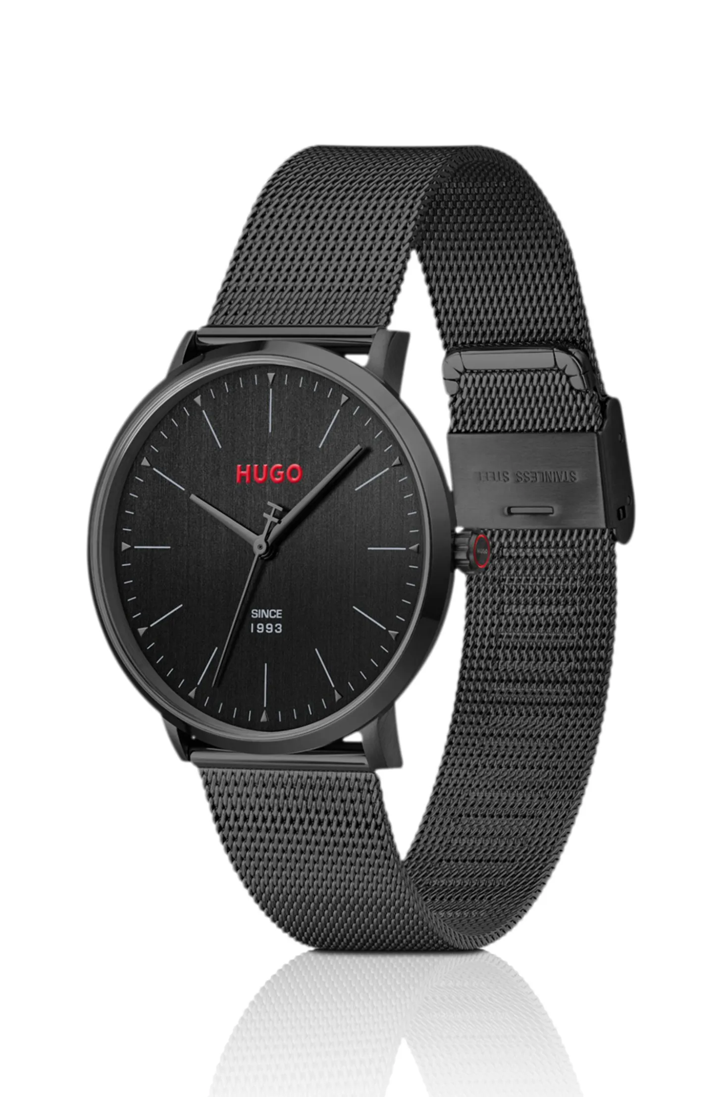 #Style 3H all-black watch with mesh bracelet