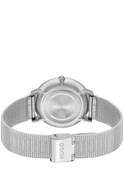 #Style 3H black-dial watch with mesh bracelet