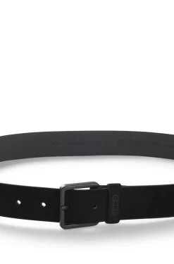 Suede belt with tonal pin buckle