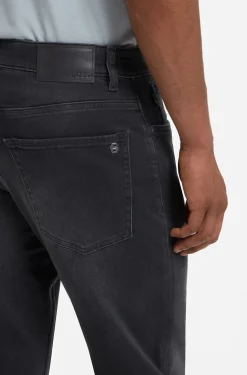 Tapered-fit jeans in black comfort-stretch denim