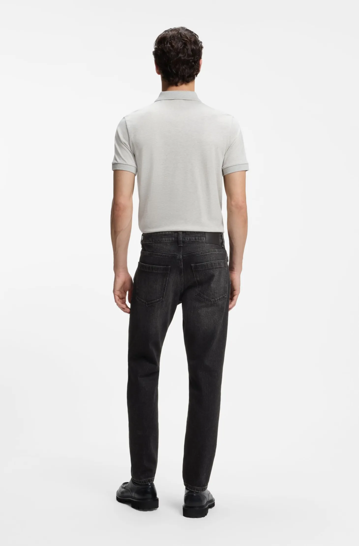 Tapered-fit jeans in black comfort-stretch denim