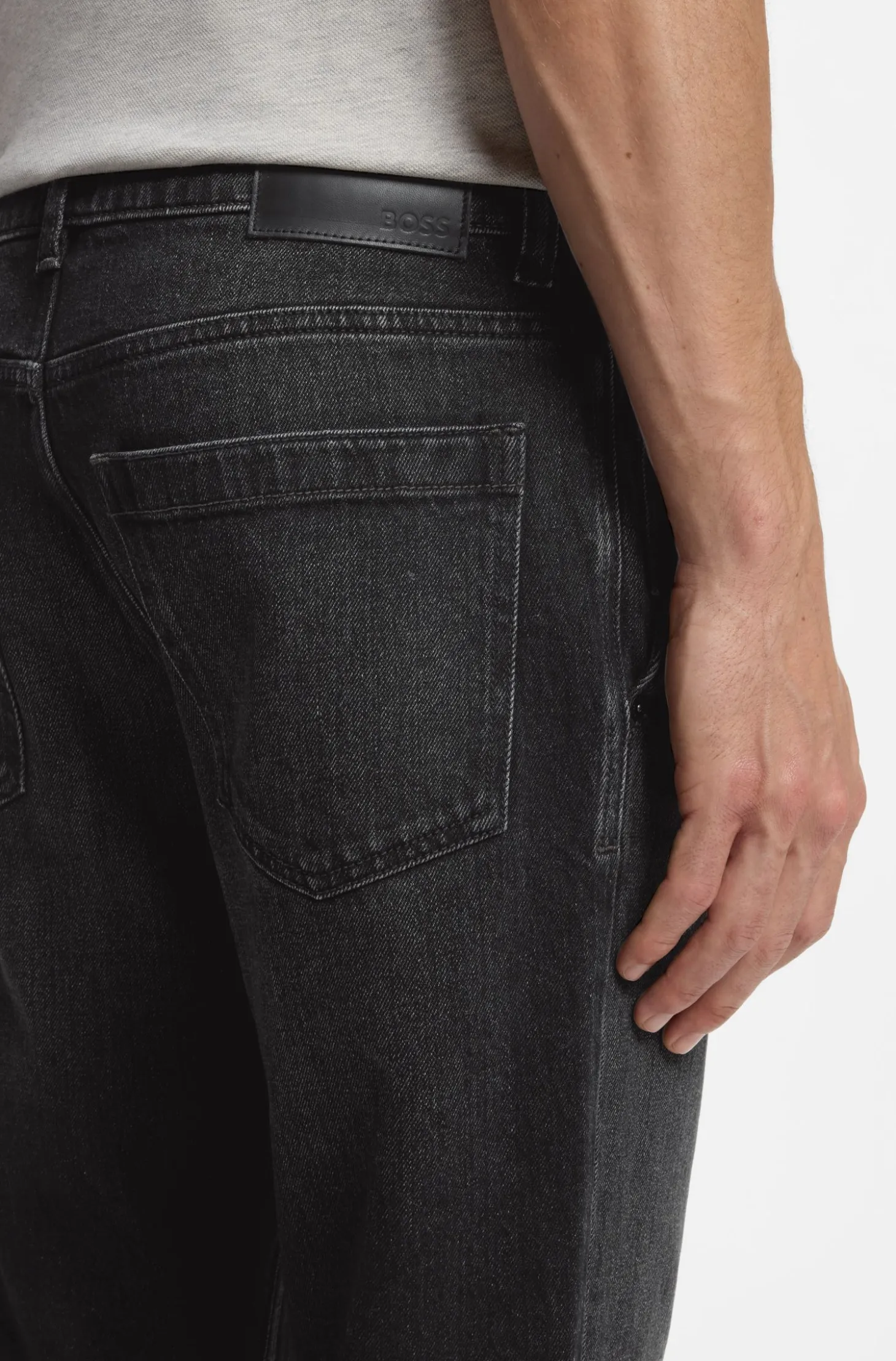 Tapered-fit jeans in black comfort-stretch denim