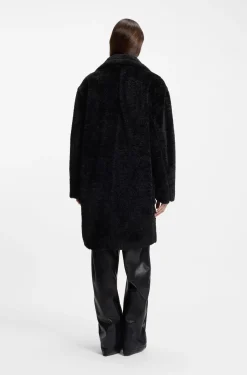 Teddy coat with adjustable collar