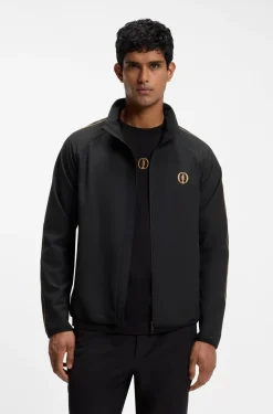 The Open water-repellent jacket with four-way stretch