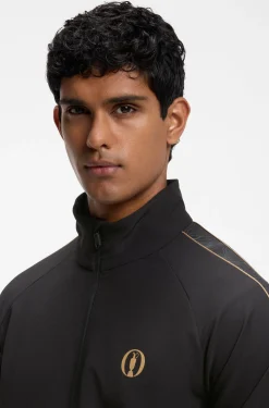 The Open water-repellent jacket with four-way stretch