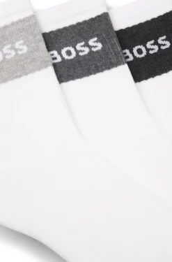 Three-pack of cotton-blend socks in a short length