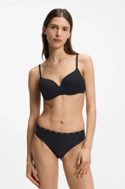 Three-pack of low-rise briefs with clean finishes