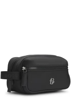 Toiletry case in structured twill with logo