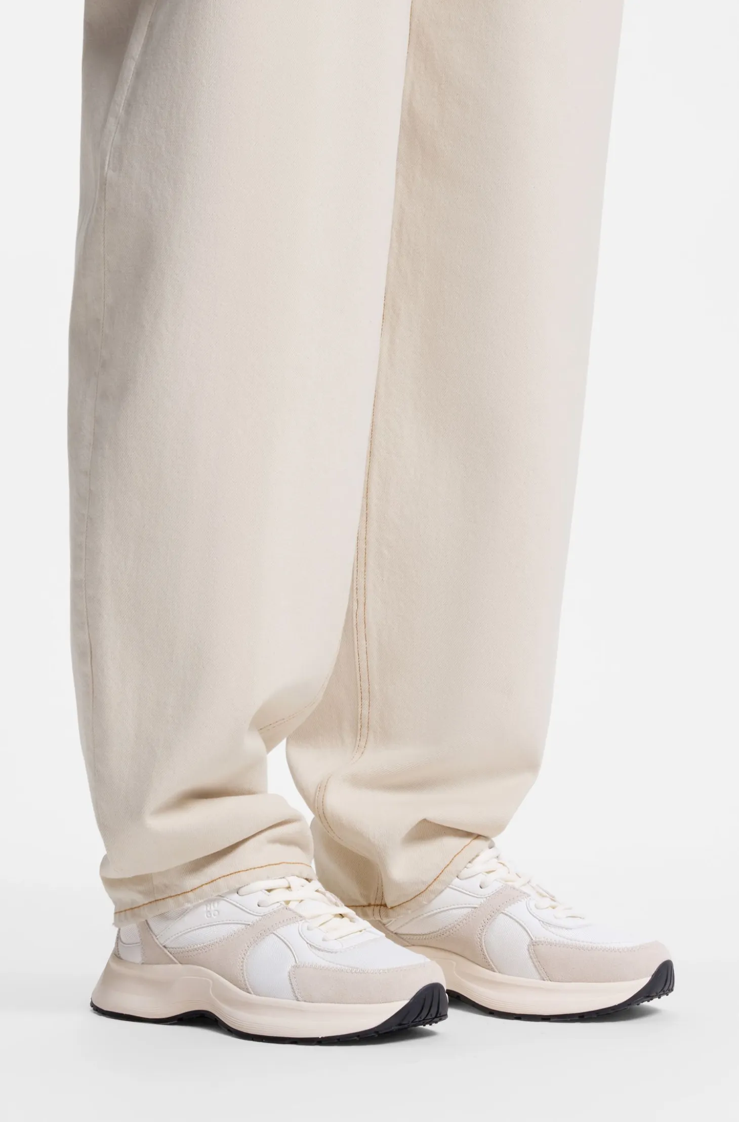 Trainers in canvas, leather and suede