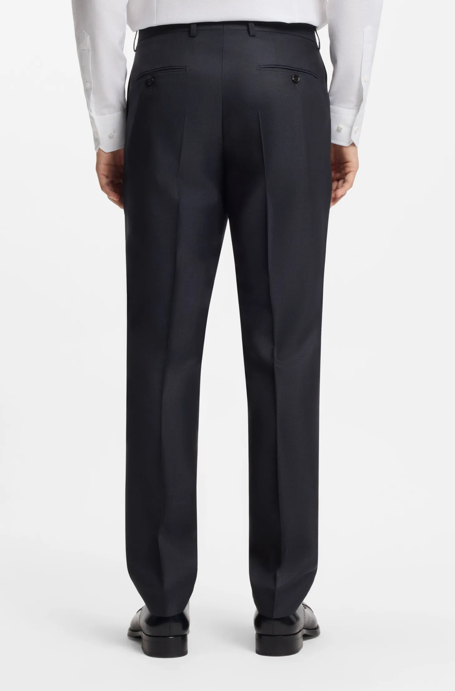 Two-piece regular-fit suit in virgin wool and silk