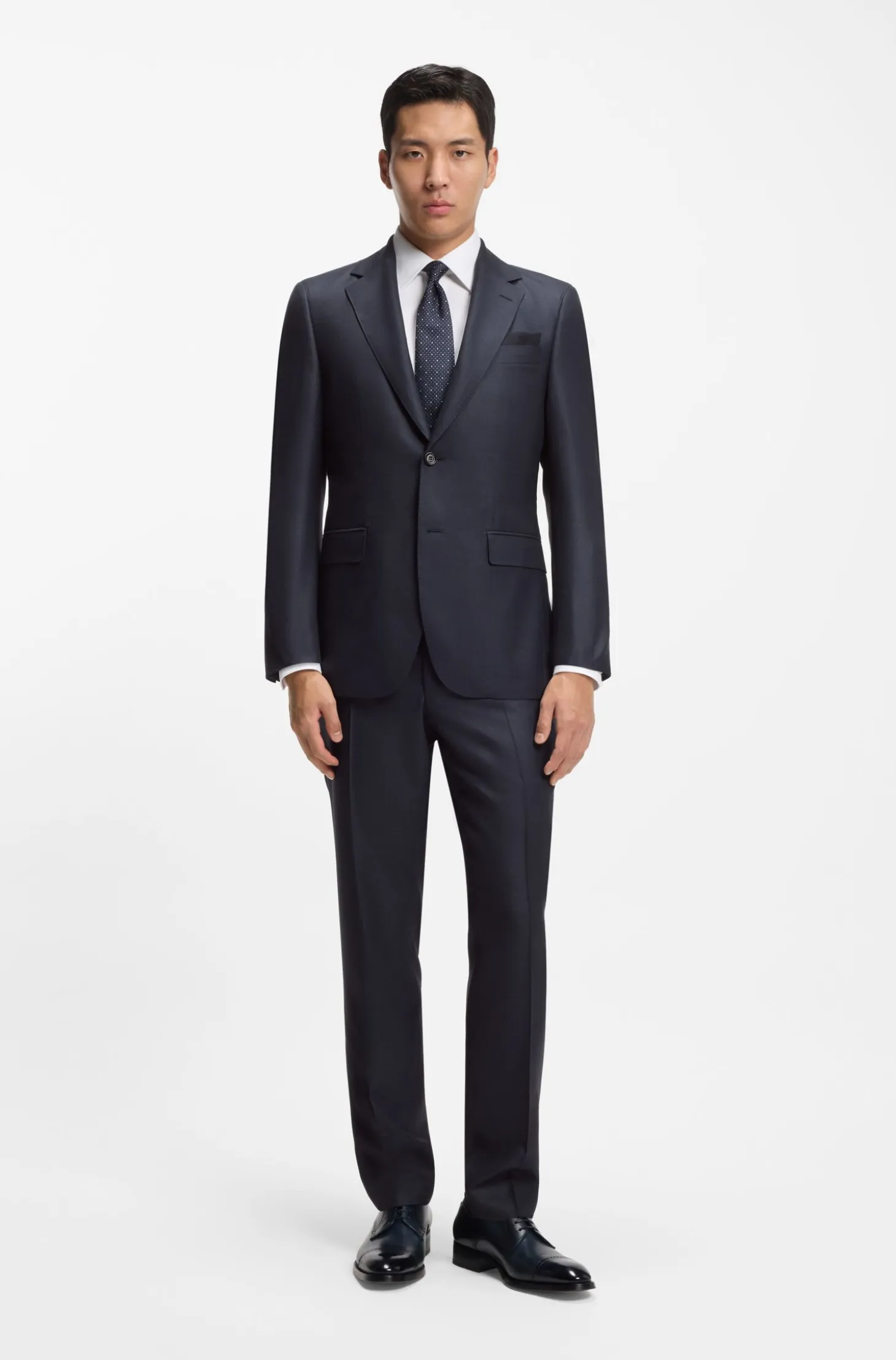 Two-piece regular-fit suit in virgin wool and silk