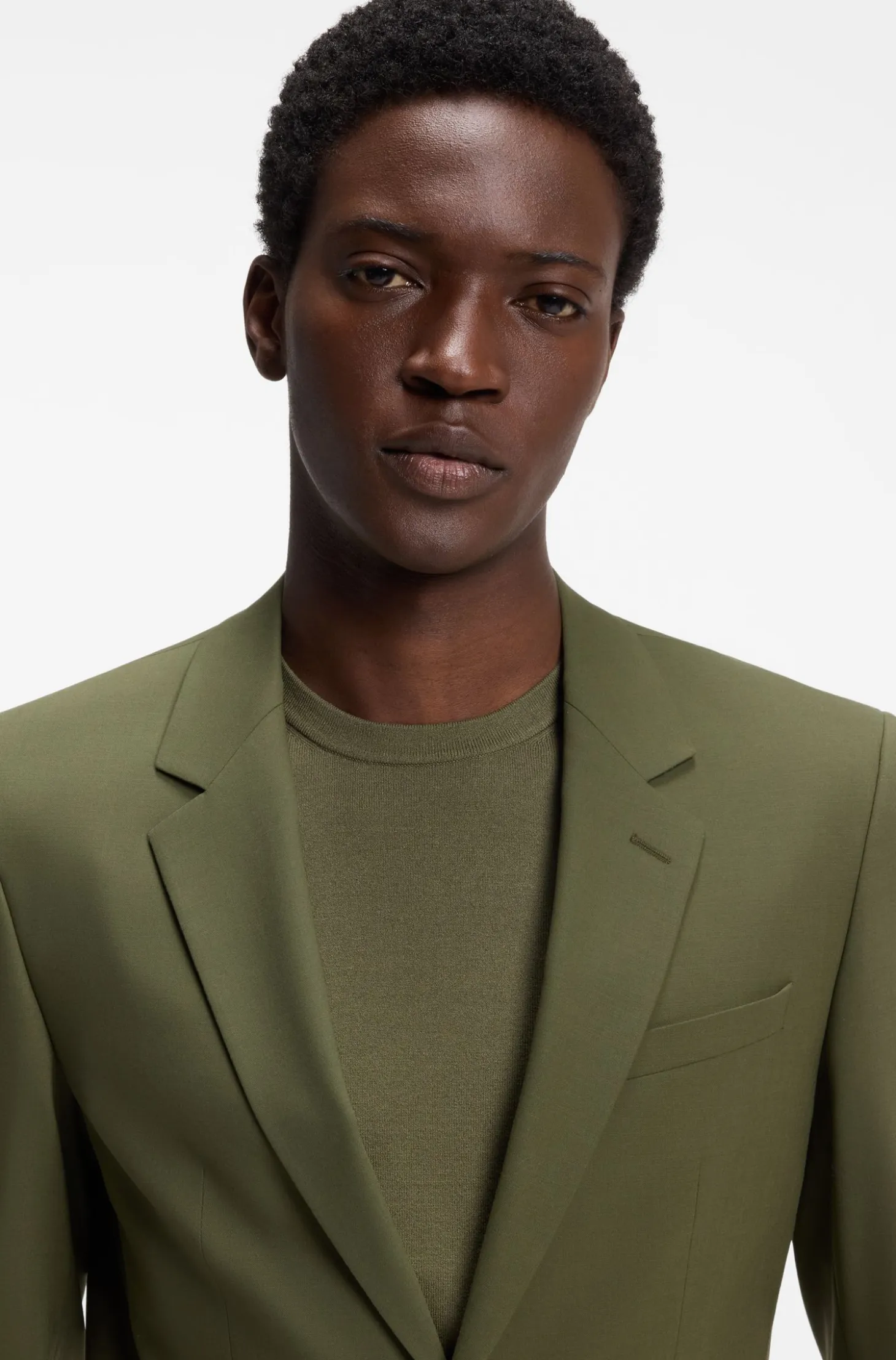 Two-piece slim-fit suit in a stretch wool blend