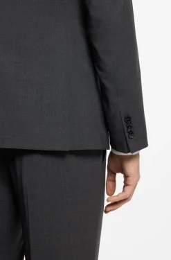Two-piece slim-fit suit in a wool blend