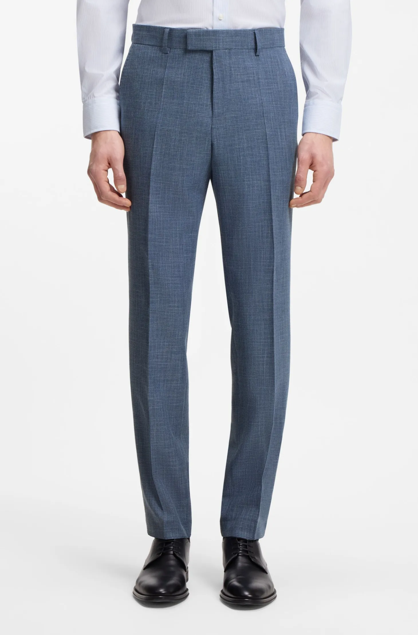 Two-piece slim-fit suit in cotton and virgin wool