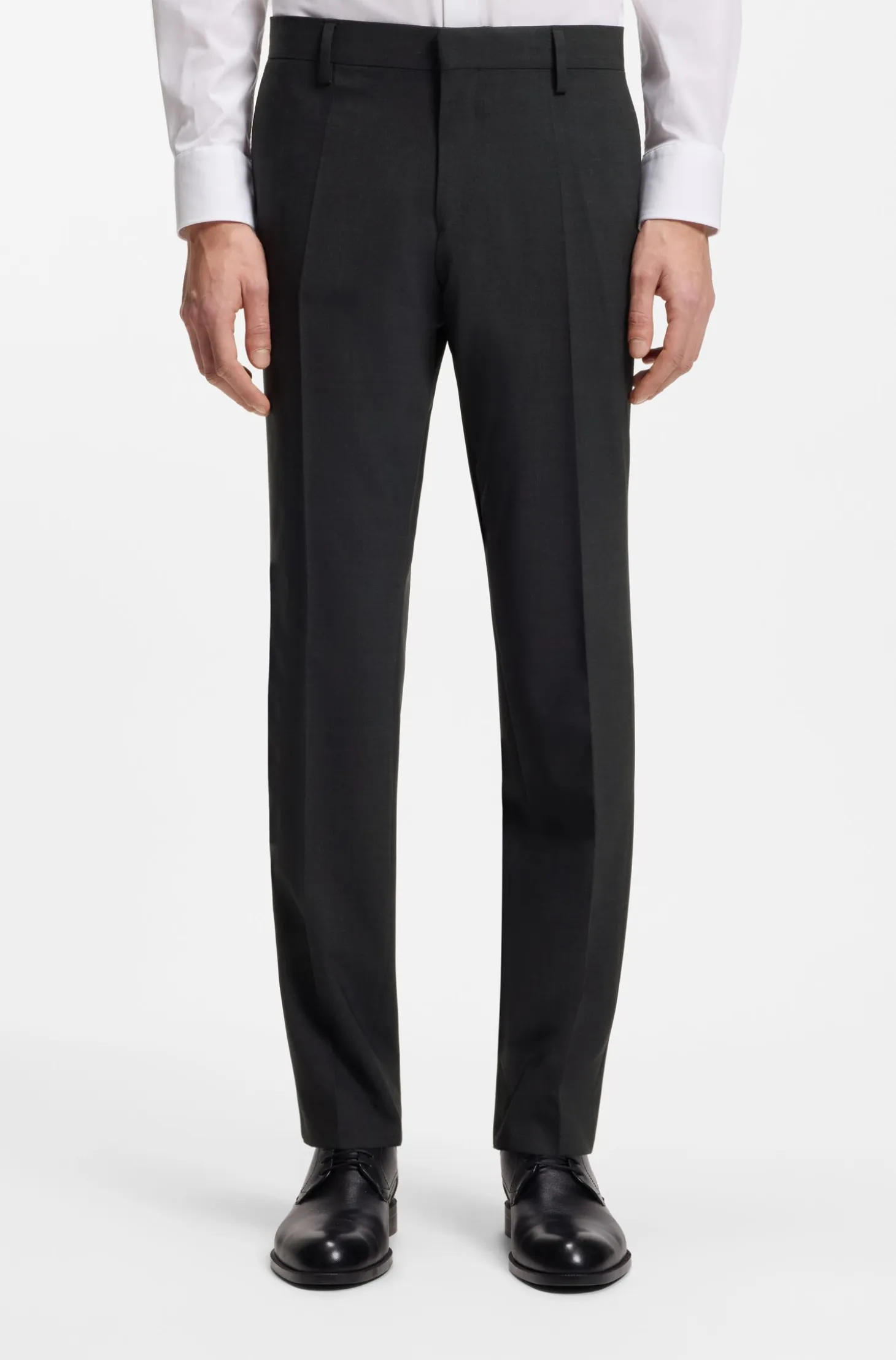 Two-piece slim-fit suit in stretch wool