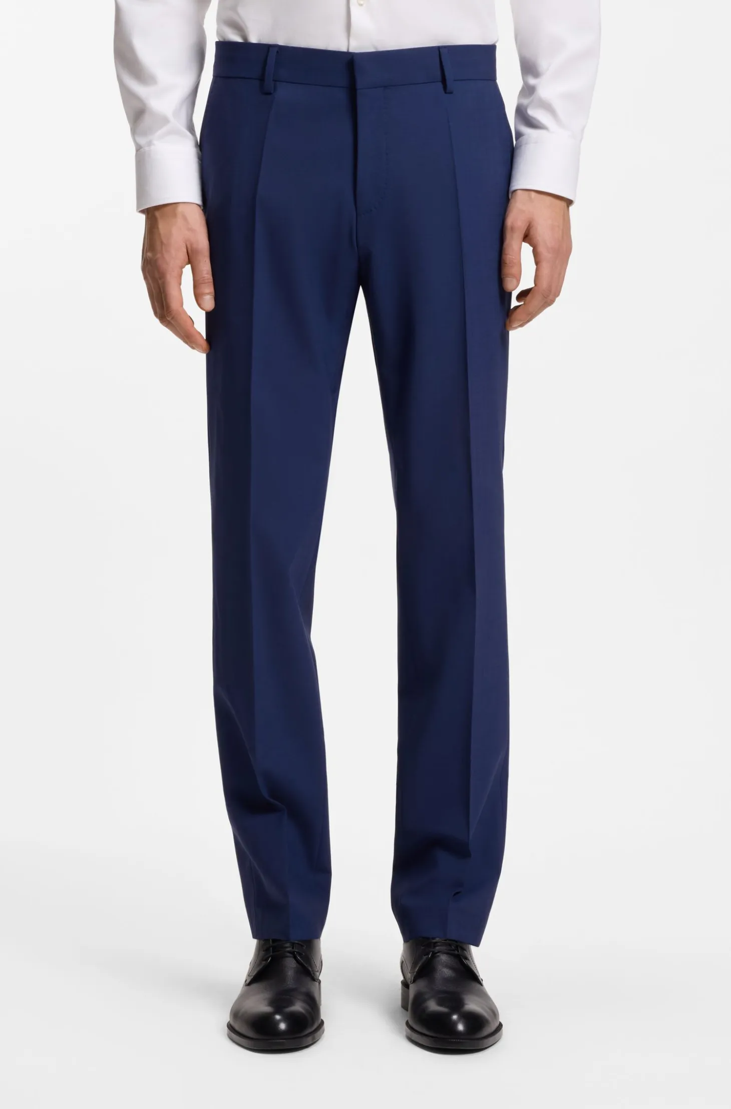 Two-piece slim-fit suit in stretch wool