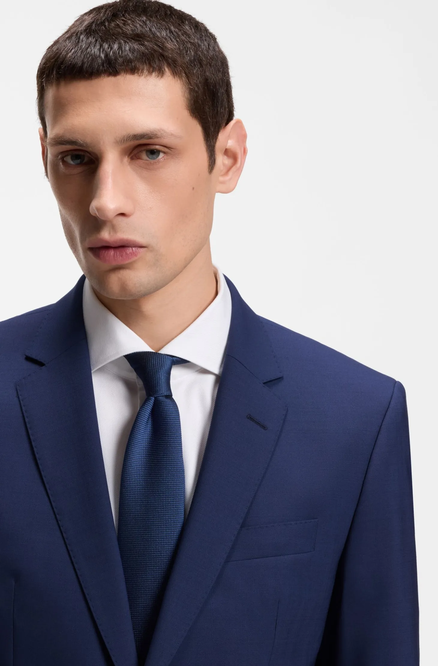 Two-piece slim-fit suit in stretch wool