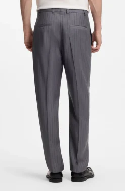 Two-piece slim-fit suit in virgin wool