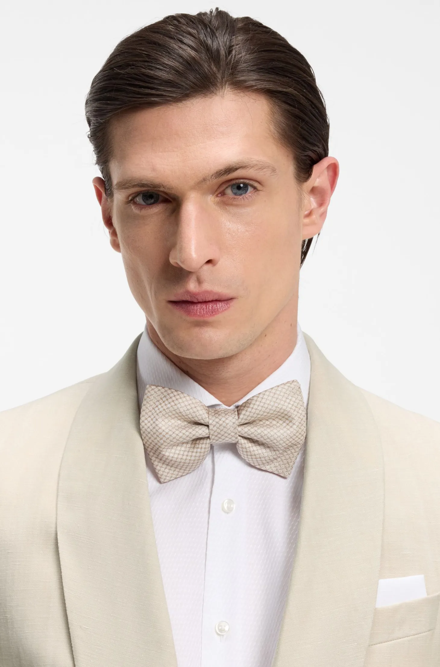 Two-piece slim-fit tuxedo suit in virgin wool and linen