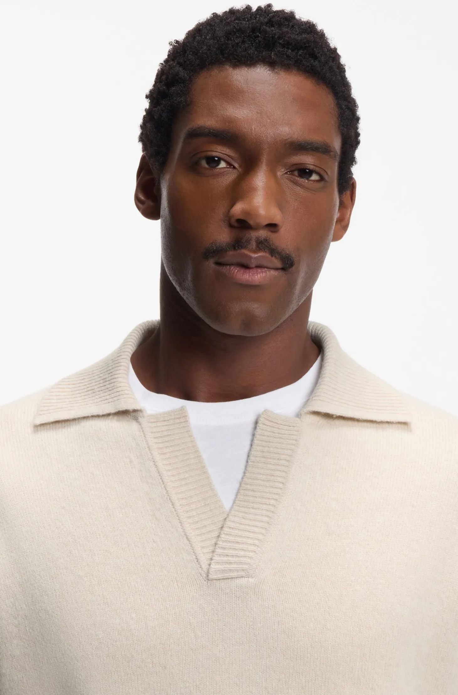 Virgin-wool sweater with Johnny collar
