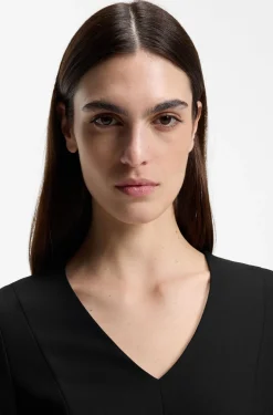 V-neck dress in stretch fabric