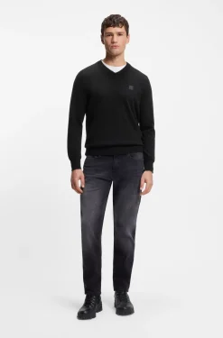 V-neck sweater in cotton and cashmere with logo patch