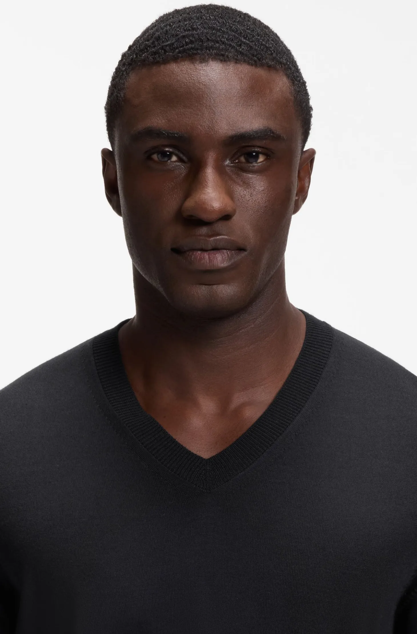 V-neck sweater in extra-fine merino wool