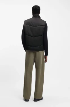 Water-repellent gilet with tonal logo