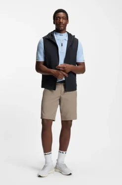 Water-repellent hooded gilet with micro-waffle structure