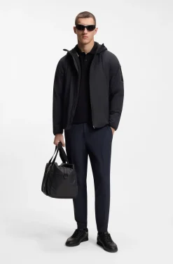 Water-repellent jacket with adjustable hem